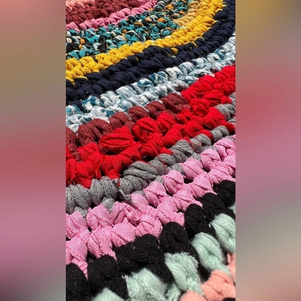 HAND made crochet recycled upcycle bohemian round floor mat Sz 30" - Picture 6 of 9